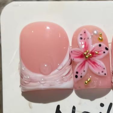 Nail Art Leopard - Набор из 10 накладных ногтей телесно-розового